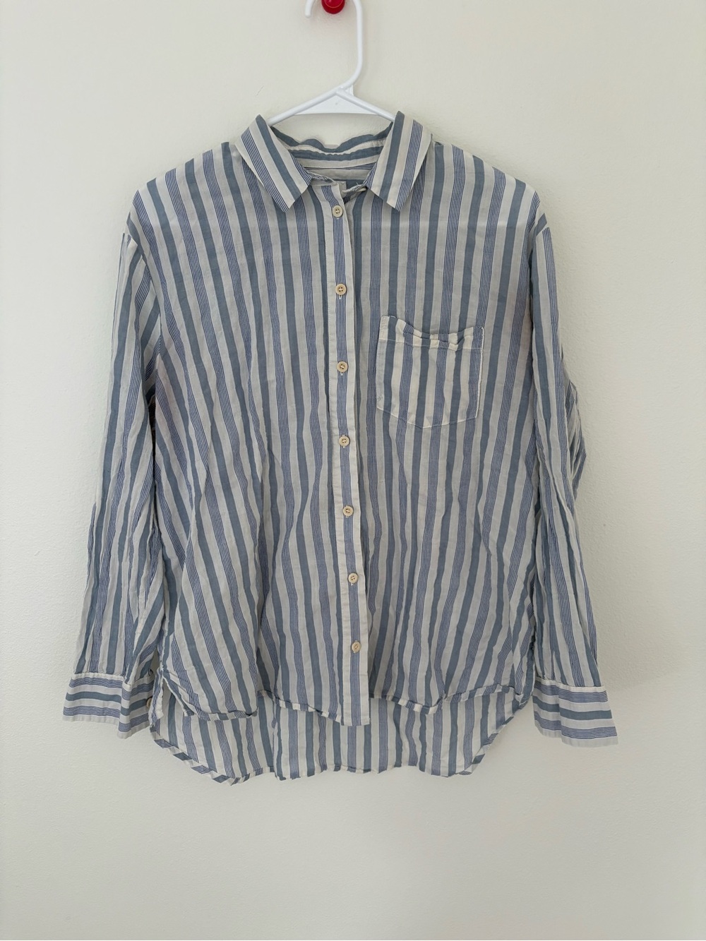 Madewell Women’s Lightweight Blue and White Striped Cotton Button-Up Shirt